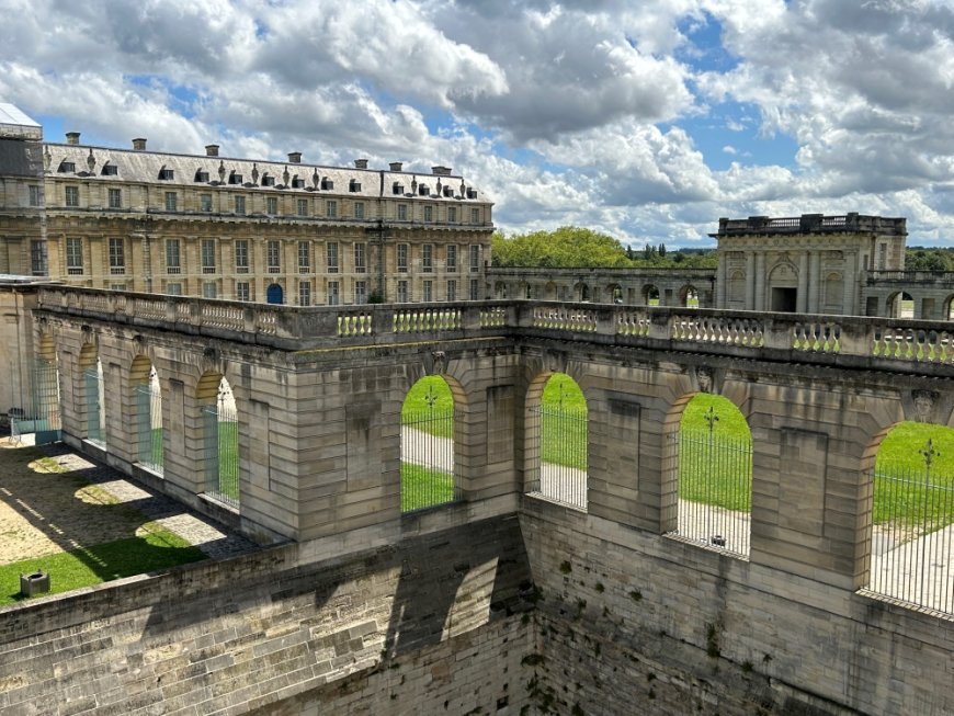 Enchanting Secrets of Vincennes: A Suburban Oasis near Paris