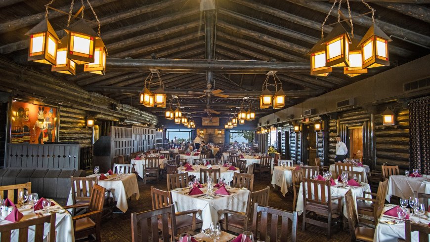 Gastronomic Globetrotting: Remarkable Christmas Dinners Around the World